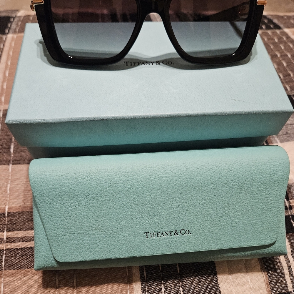 Tiffany & Co. Black and Gold Sunglasses TF4199 - Picture 3 of 7